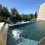 Apartman Levanat 2 *